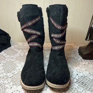 Mukluks faux fur boots